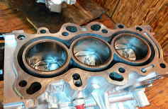 �V�����_�[�u���b�N�F�G���W���I�[�o�[�z�[��