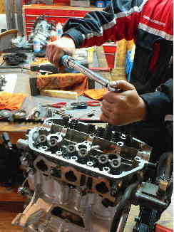 �d�v�ȃ{���g���߁B�K��g���N������āF�G���W���I�[�o�[�z�[��